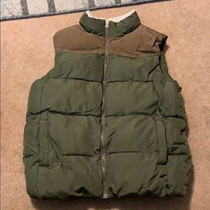 Crazy 8 puffer vest